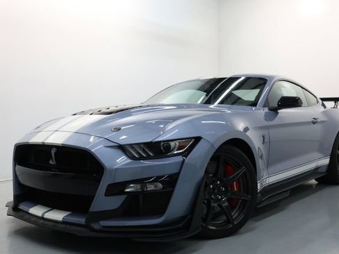 Used 2022 Ford Mustang Shelby GT500 w/ Carbon Fiber Track Pack image 52