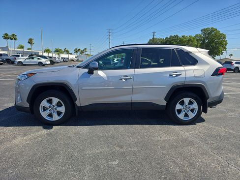 Used 2020 Toyota RAV4 XLE w/ Convenience Package AWD/4WD image 6