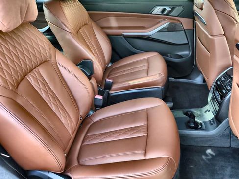 Used 2025 BMW X7 M60i image 21