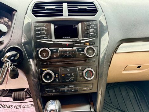 Used 2017 Ford Explorer 4WD image 14