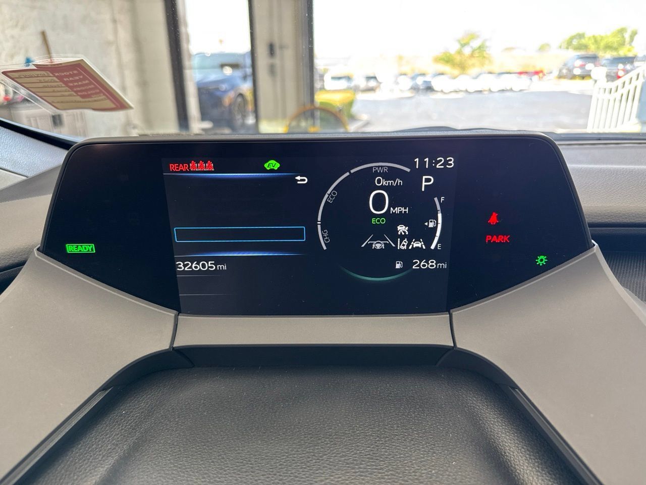 Used 2025 Toyota Prius XLE FWD image 17