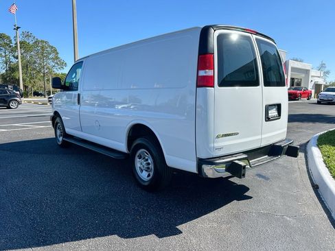 Used 2024 Chevrolet Express 2500 w/ Driver Convenience Package image 8