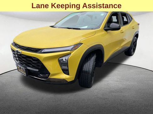 Used 2024 Chevrolet Trax ACTIV w/ Driver Confidence Package image 5