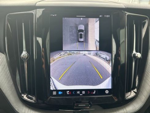 Certified 2025 Volvo XC60 B5 Plus image 23