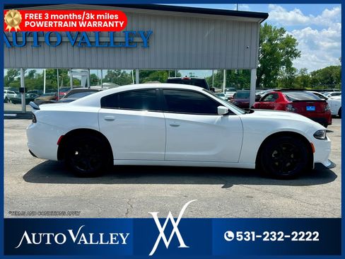 Used 2022 Dodge Charger SXT RWD image 8