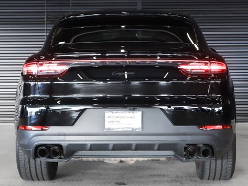 Used 2022 Porsche Cayenne Coupe image 9