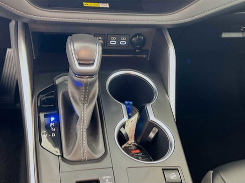 Used 2024 Toyota Highlander XLE image 16