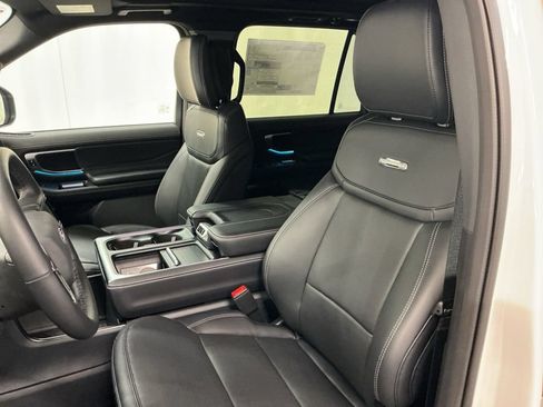 New 2027 Ford Expedition Max Platinum AWD/4WD image 17