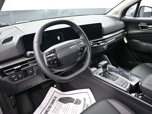 New 2026 Kia Sportage SX FWD image 14