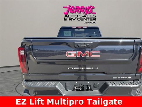 Used 2024 GMC Sierra 3500 Denali w/ Denali Reserve Package image 4