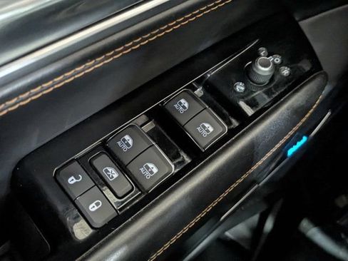 Certified 2022 Jeep Grand Wagoneer Series III w/ Rear Seat Video Group 1 AWD/4WD image 26