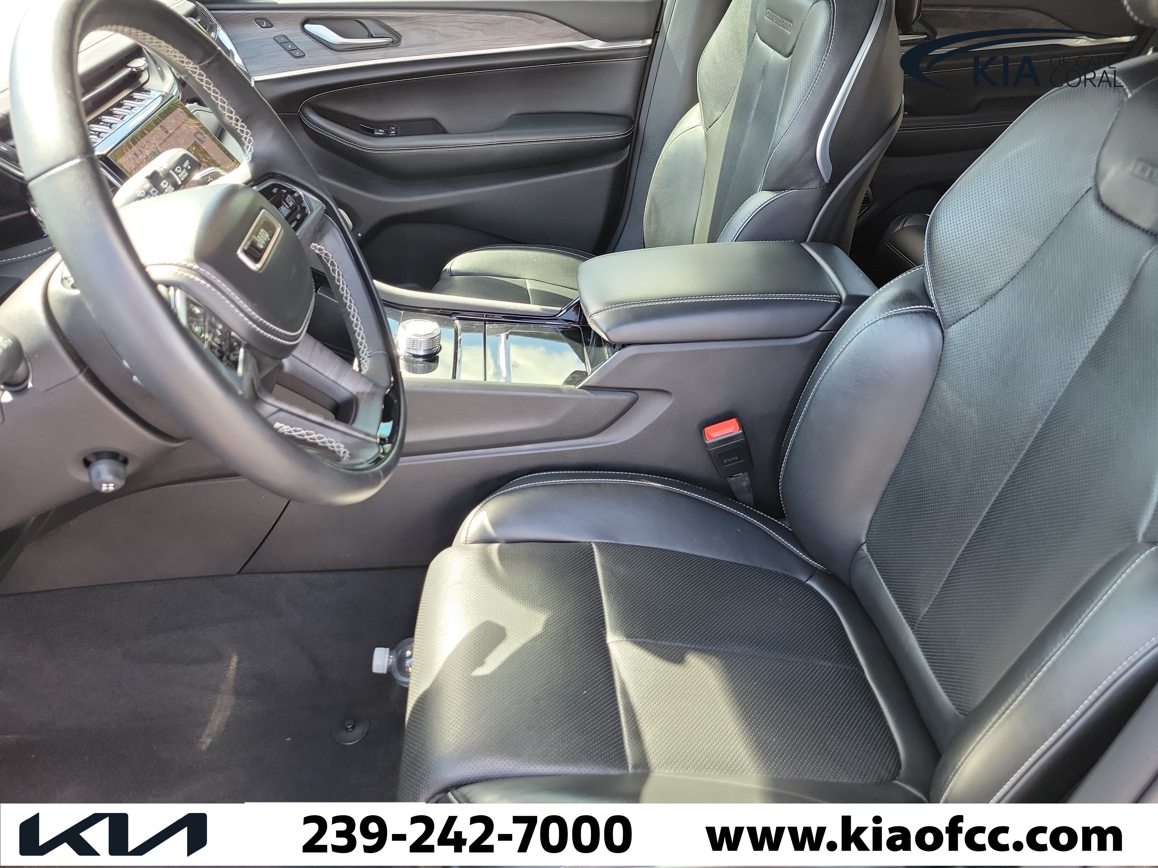 Used 2023 Jeep Grand Cherokee Overland w/ Adv Protech Group III RWD image 23