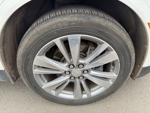 Used 2024 Cadillac XT5 Premium Luxury image 8