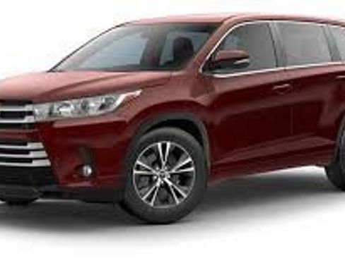 Used 2019 Toyota Highlander SE image 1