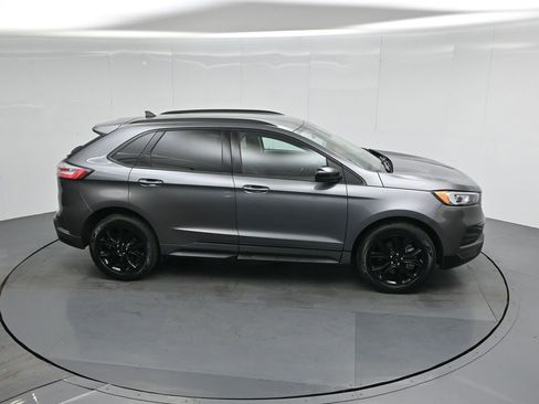 Certified 2022 Ford Edge SE w/ Black Appearance Package image 54