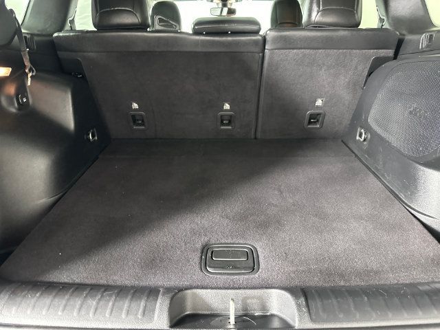 Used 2019 Jeep Cherokee Limited AWD/4WD image 24
