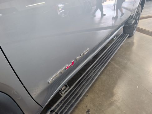 Used 2026 GMC Sierra 2500 AT4 w/ AT4 Premium Plus Package AWD/4WD image 9