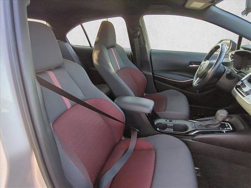 Used 2023 Toyota Corolla SE image 18