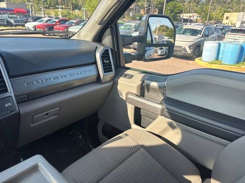 Used 2019 Ford F350 XLT w/ XLT Premium Package AWD/4WD image 33