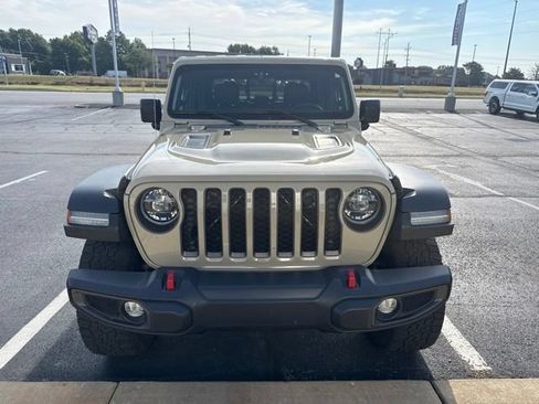 Used 2022 Jeep Gladiator Rubicon w/ LED Lighting Group AWD/4WD image 2