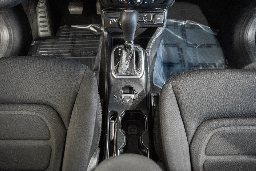 Certified 2018 Jeep Renegade Latitude AWD/4WD image 24