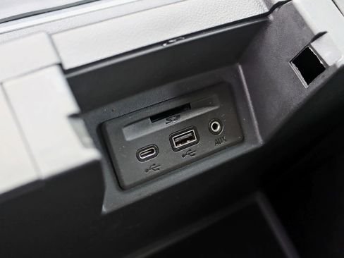 Used 2021 Chevrolet Silverado 1500 LT Trail Boss w/ Convenience Package II image 26