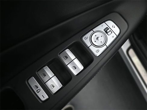 Used 2022 Hyundai Santa Fe Calligraphy image 13