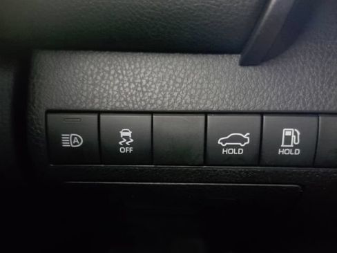 Used 2022 Toyota Camry SE w/ Convenience Package FWD image 30