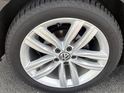 Used 2019 Volkswagen Passat 2.0T Wolfsburg w/ Wheels & Sunroof Package FWD image 14