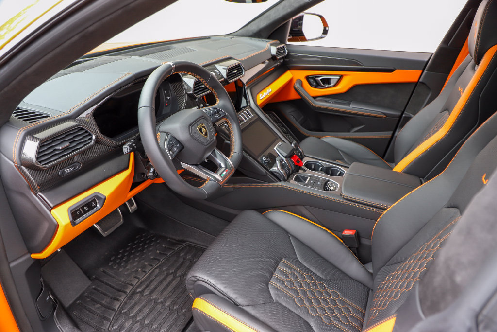 Used 2024 Lamborghini Urus S AWD/4WD image 25