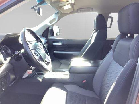 Used 2017 Toyota Tundra SR5 image 9