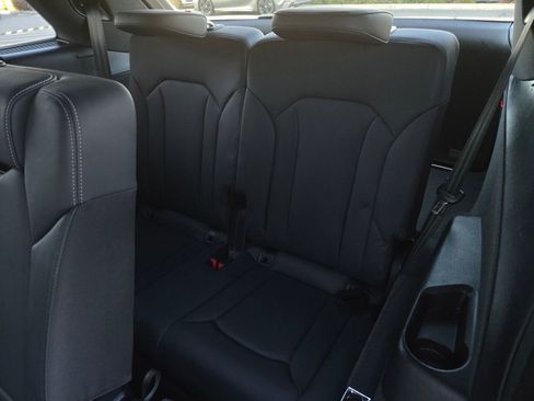 Used 2025 Audi Q7 3.0T Premium Plus image 30