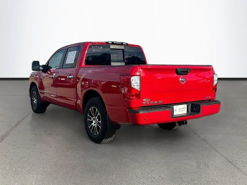 Used 2020 Nissan Titan SV w/ SV Convenience Package image 5