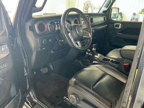 Used 2023 Jeep Gladiator Mojave w/ Safety Group image 3