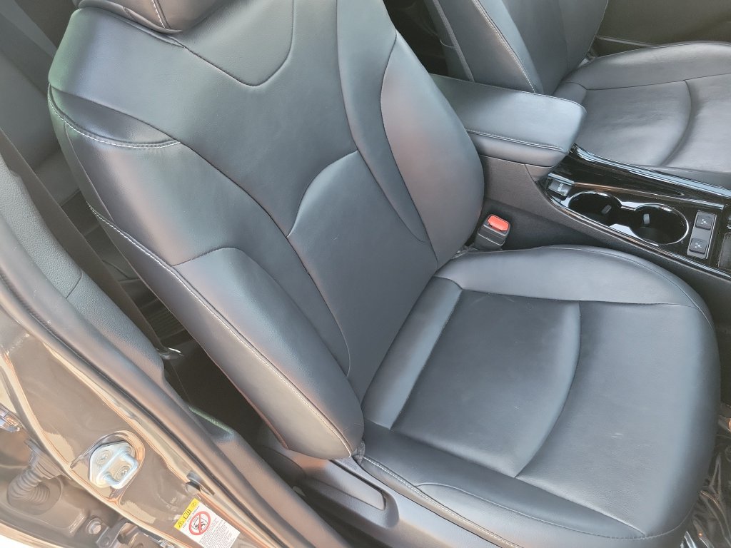 Used 2021 Toyota Prius Prime Limited FWD image 21