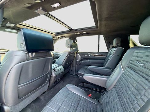 Used 2021 Cadillac Escalade Sport Platinum AWD/4WD image 26