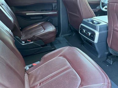 Used 2023 Ford Expedition Limited AWD/4WD image 19