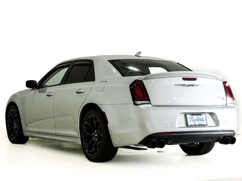 Used 2020 Chrysler 300 S RWD image 9