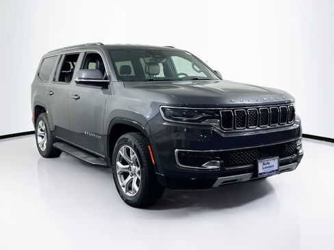 Used 2022 Jeep Wagoneer Series II AWD/4WD image 3