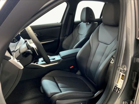New 2025 BMW 330i xDrive Sedan w/ Premium Package AWD/4WD image 9