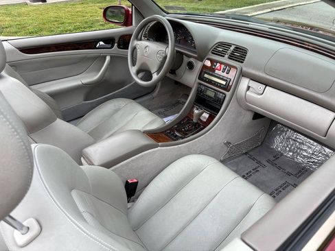 Used 2000 Mercedes-Benz CLK 320 Cabriolet image 26
