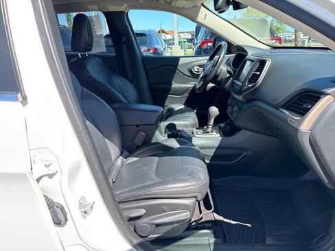 Used 2016 Jeep Cherokee Limited AWD/4WD image 9