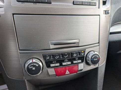 Used 2014 Subaru Outback 2.5i Premium image 25