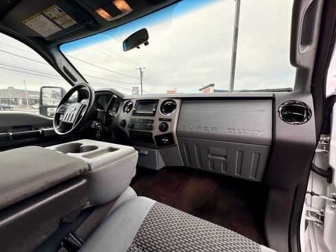 Used 2015 Ford F250 XLT image 30