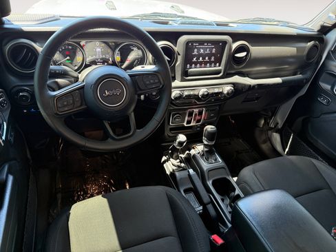 Used 2023 Jeep Wrangler Unlimited w/ Cold Weather Group AWD/4WD image 15