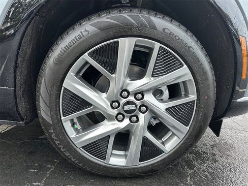 New 2026 Cadillac Optiq Luxury 1 image 9