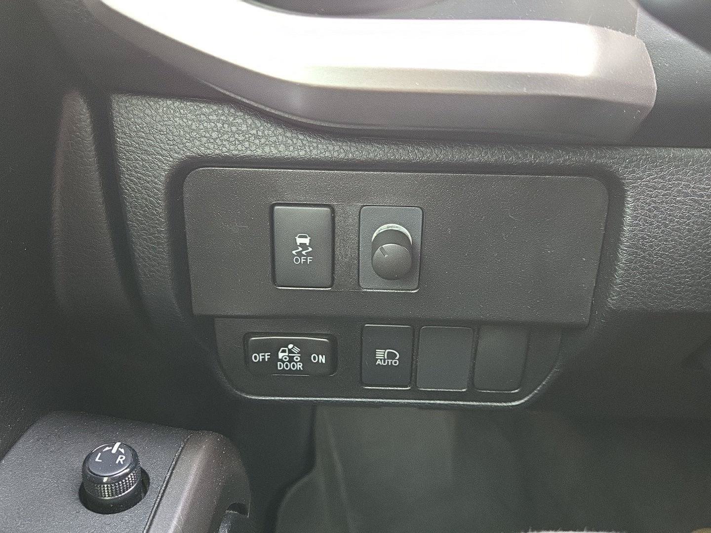 Used 2021 Toyota Tacoma SR5 RWD image 22