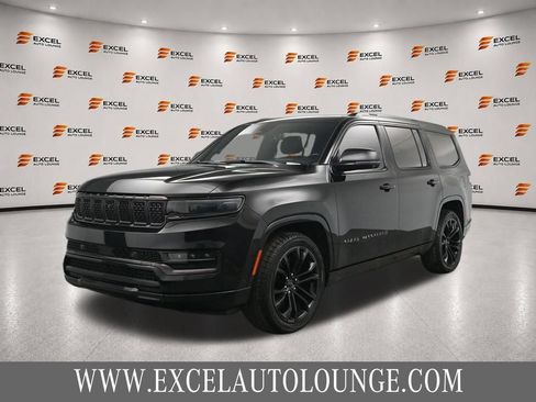Used 2022 Jeep Grand Wagoneer Series II AWD/4WD image 1