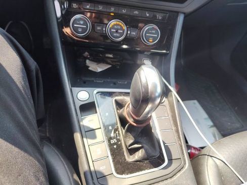 Used 2019 Volkswagen Jetta SE FWD image 10