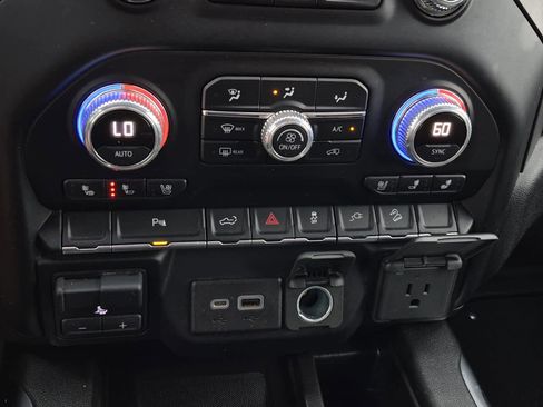 Used 2022 GMC Sierra 2500 AT4 w/ AT4 Preferred Package image 31